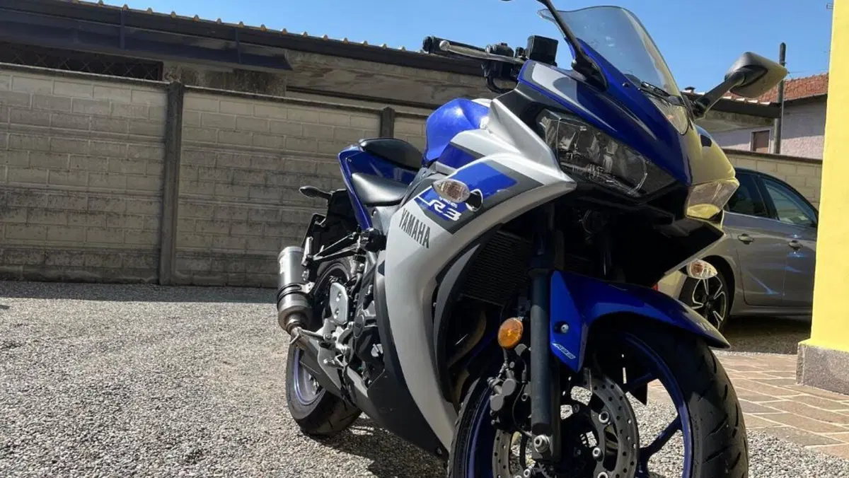 Yamaha YZF R3 (2015 - 17)  (3)