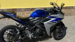 Yamaha YZF R3 (2015 - 17)  (4)