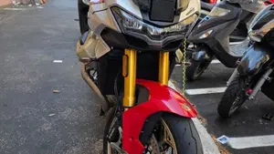 Moto Guzzi V100 Mandello S (2025 - 26)  (2)