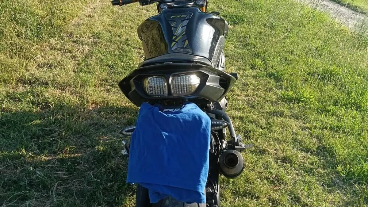 Yamaha FZ8 (2010 - 12)  (5)