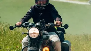 Triumph Bonneville T100 Black (2017 - 20)  (3)