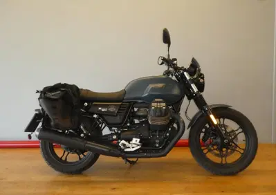 Moto Guzzi V7 III Stone (2017 - 20) - Annuncio 10044506