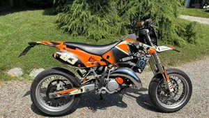 Husqvarna SM 125 S (2002 - 04)  (3)