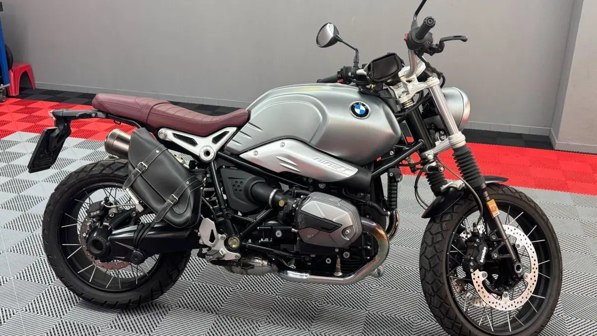 Bmw R nineT Scrambler (2021 - 24)  (17)
