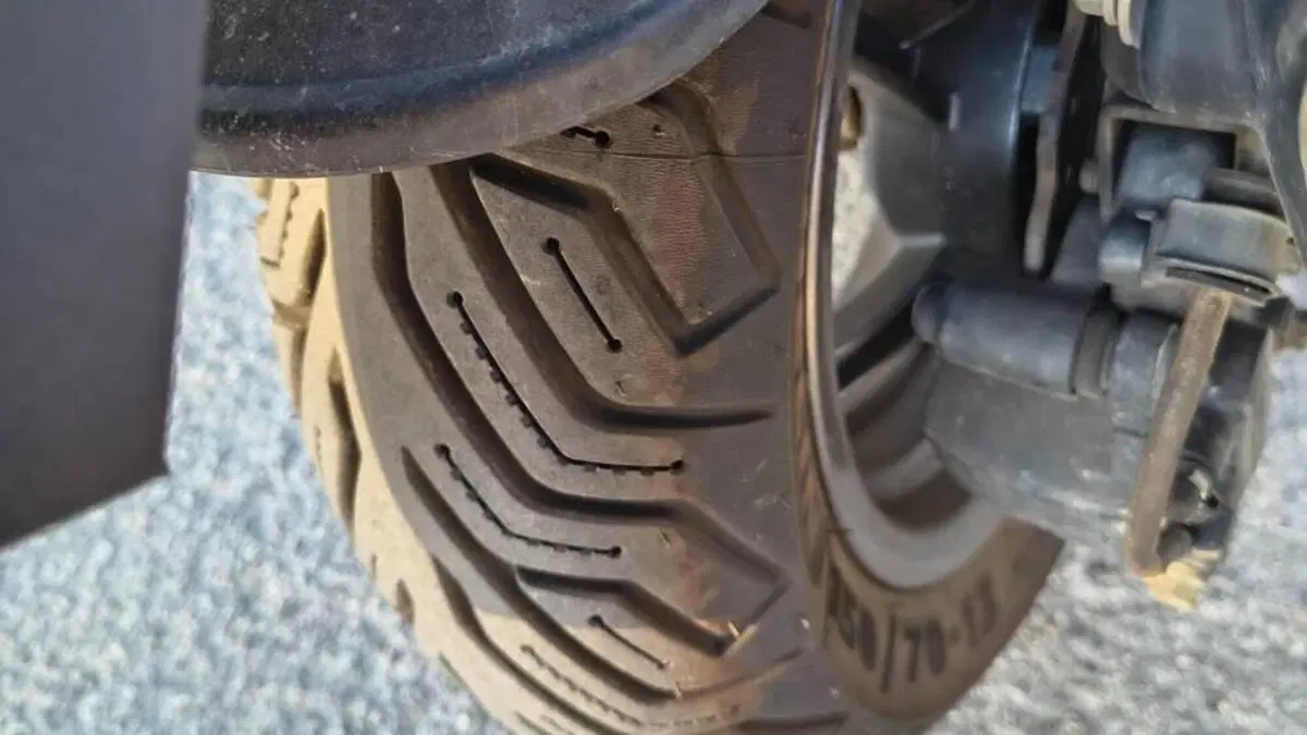 Kymco Downtown 350i ABS (2015 - 17)  (5)