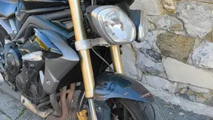 Triumph Street Triple ABS (2013 - 17)  (4)