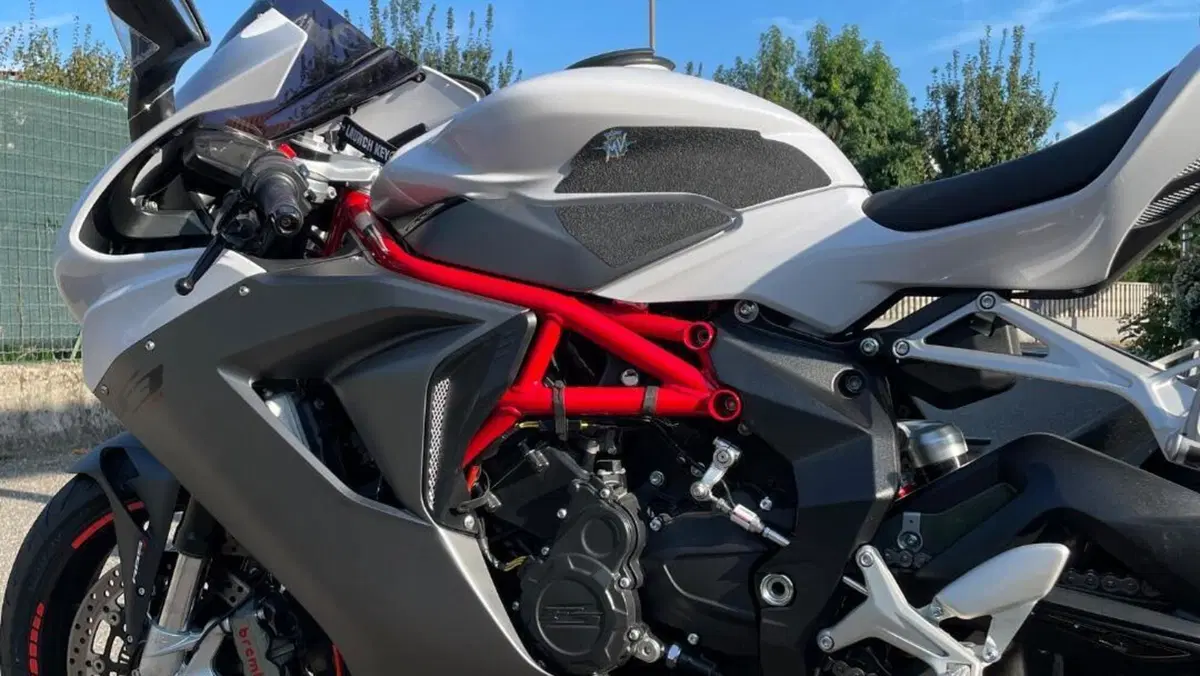 MV Agusta F3 800 EAS ABS (2013 - 17)  (3)