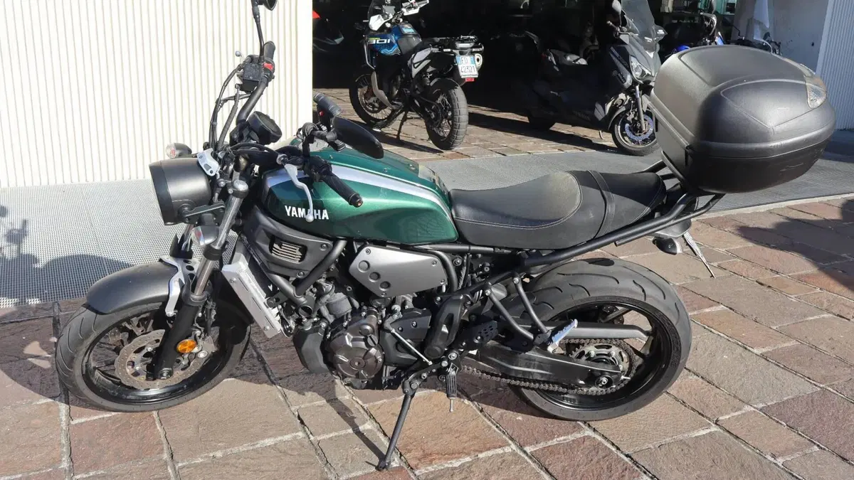 Yamaha XSR 700 ABS (2016 - 20)  (3)