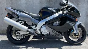 Yamaha   (2)