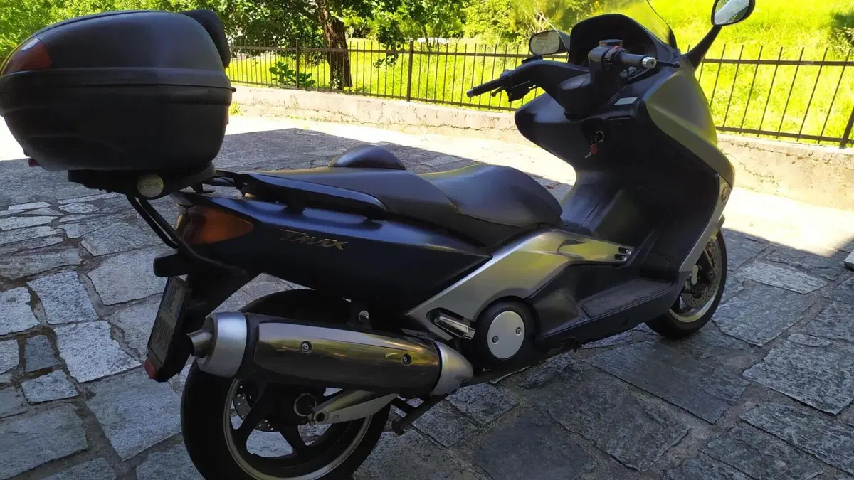 Yamaha T-Max 500 Night Max (2007 - 08)  (2)