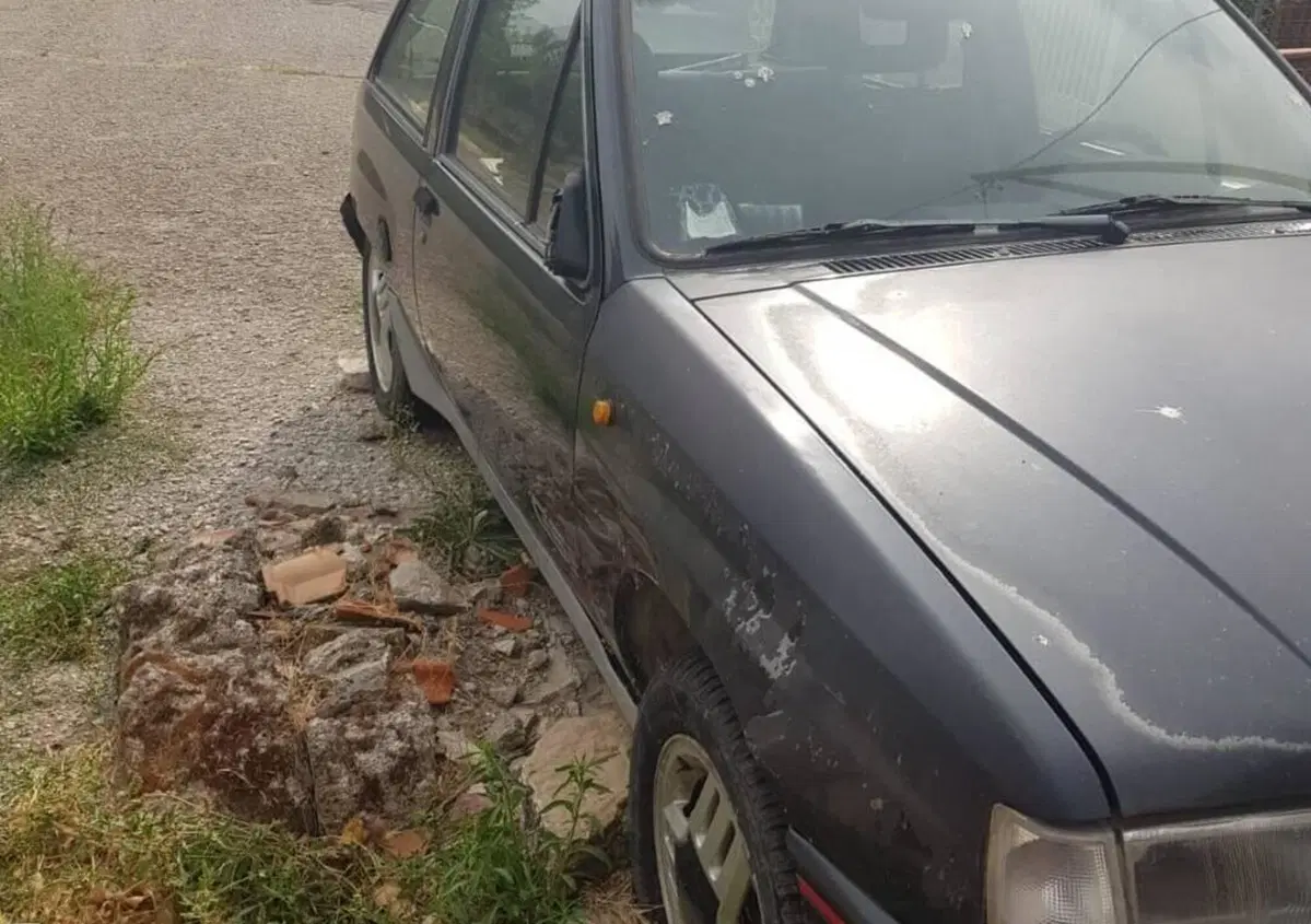 Opel Corsa 1.6 cat 3 porte GSi (4)