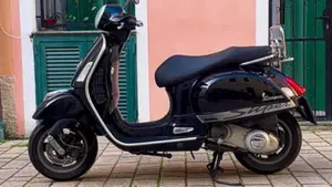 Vespa GTS 250 i.e.  (3)