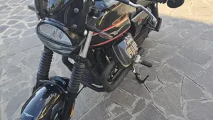Moto Guzzi V7 Stone Special Edition (2022 - 25)  (4)