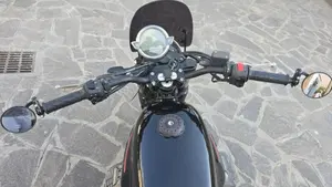 Moto Guzzi V7 Stone Special Edition (2022 - 25)  (8)