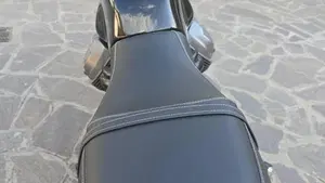 Moto Guzzi V7 Stone Special Edition (2022 - 25)  (12)