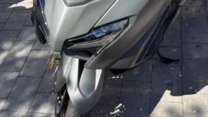 Yamaha T-Max 560 (2025 - 26)  (3)