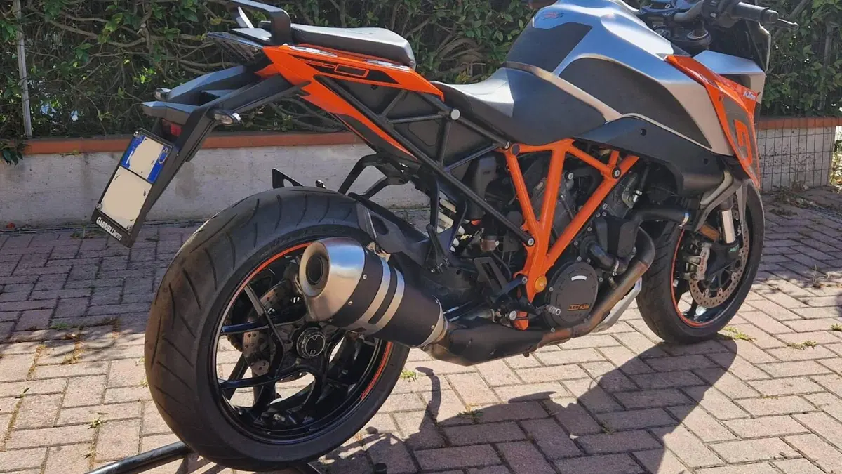 KTM 1290 Super Duke GT ABS (2016 - 18)  (6)