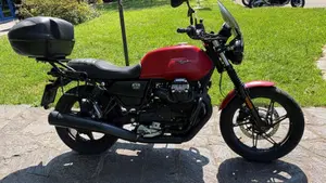 Moto Guzzi V7 Stone (2021 - 24)  (5)
