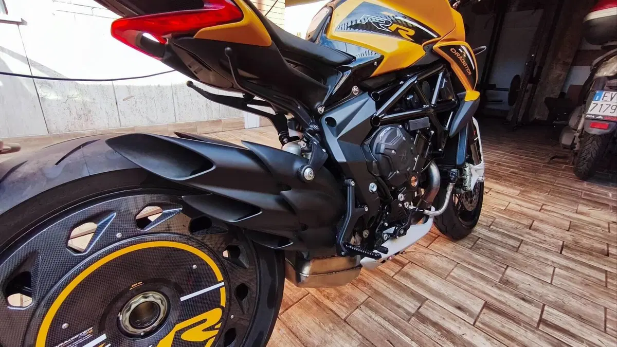 MV Agusta Dragster 800 RR SCS (2021 - 25)  (5)