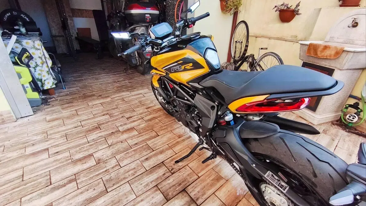 MV Agusta Dragster 800 RR SCS (2021 - 25)  (10)