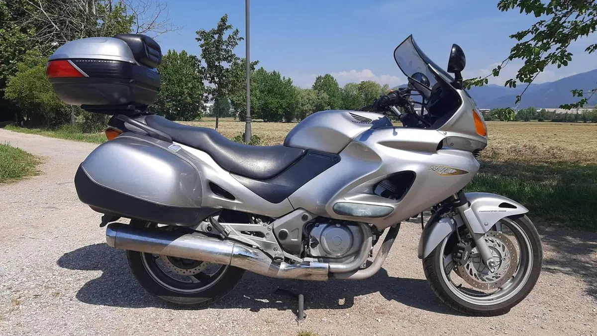 Honda Deauville 650 (2002 - 05)  (3)