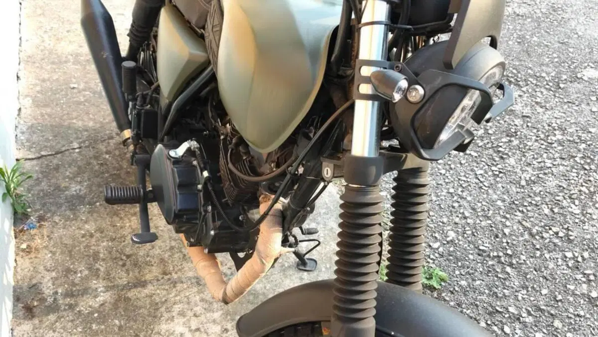 Brixton Motorcycles Felsberg 125 ABS (2021 - 25)  (2)