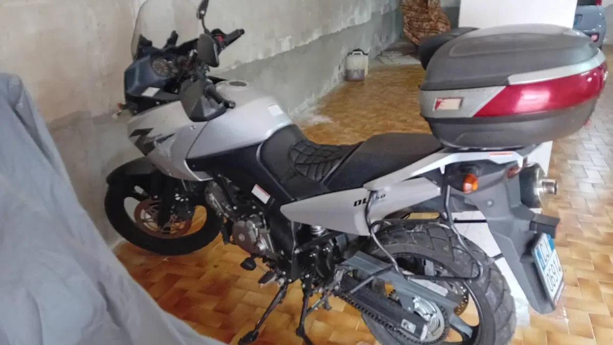 Suzuki V-Strom 650DL (2004 - 06)  (2)