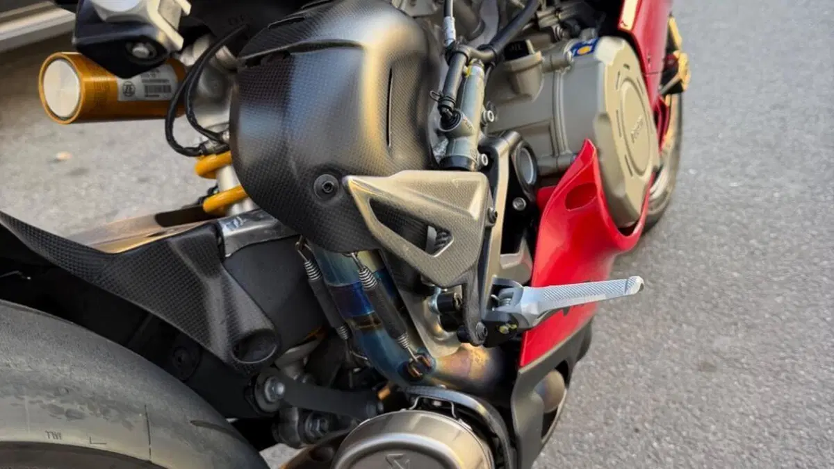 Ducati Panigale V4 (2022 - 24)  (5)