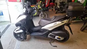 Piaggio Mp3 300 ie Yourban Sport LT (2011 - 16)  (3)