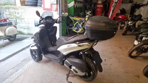 Piaggio Mp3 300 ie Yourban Sport LT (2011 - 16)  (4)