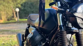 Moto Guzzi V7 Stone (2021 - 24) usata