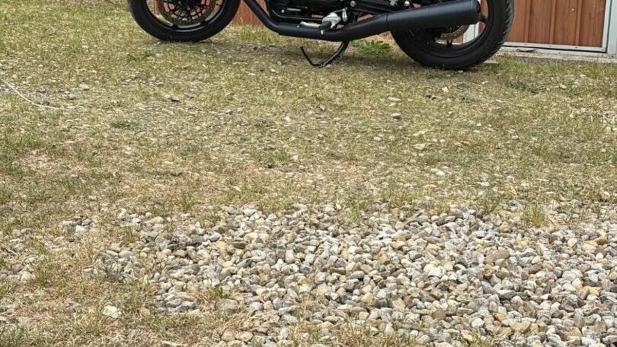 Moto Guzzi V7 Stone (2021 - 24)  (5)