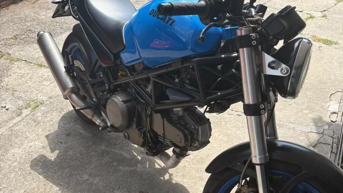 Ducati Monster 600 Dark (1998 - 01) 