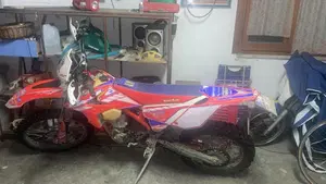 Betamotor RR 350 4T Enduro Racing EFI (2016)  (2)