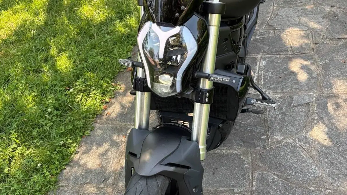 Benelli 502 C (2019 - 20)  (3)