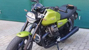Moto Guzzi V7 Sport (2025 - 26)  (2)