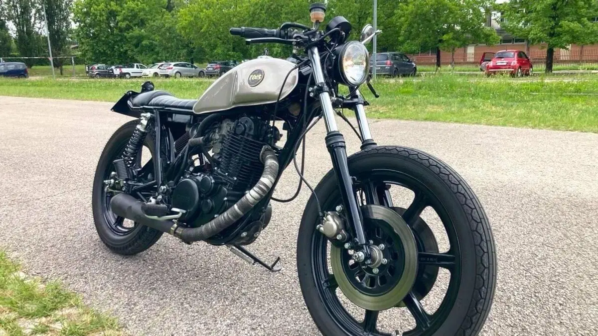 Yamaha   (2)
