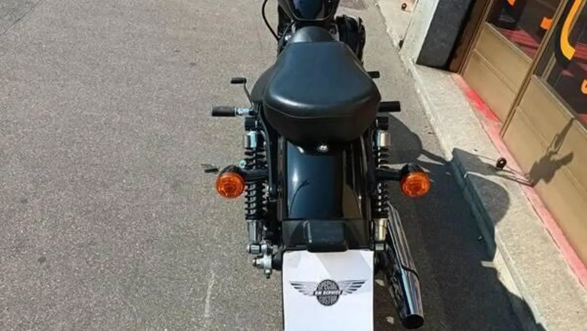 Harley-Davidson XL 1200N Nightster (2008 - 12)  (2)
