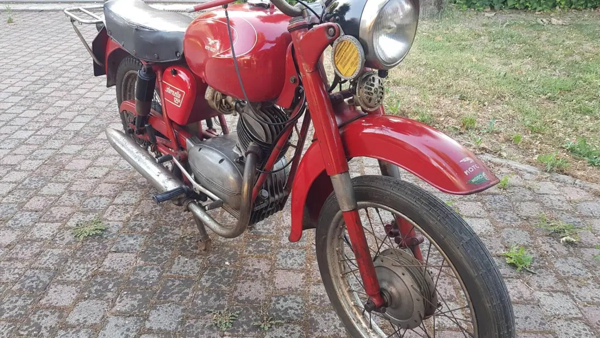 Moto Guzzi   (2)