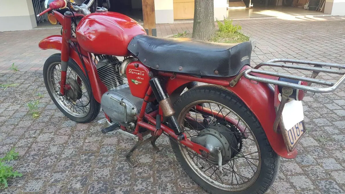 Moto Guzzi   (4)
