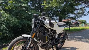 Husqvarna Vitpilen 401 (2018 - 19)  (4)