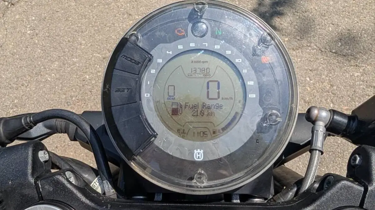 Husqvarna Vitpilen 401 (2018 - 19)  (7)