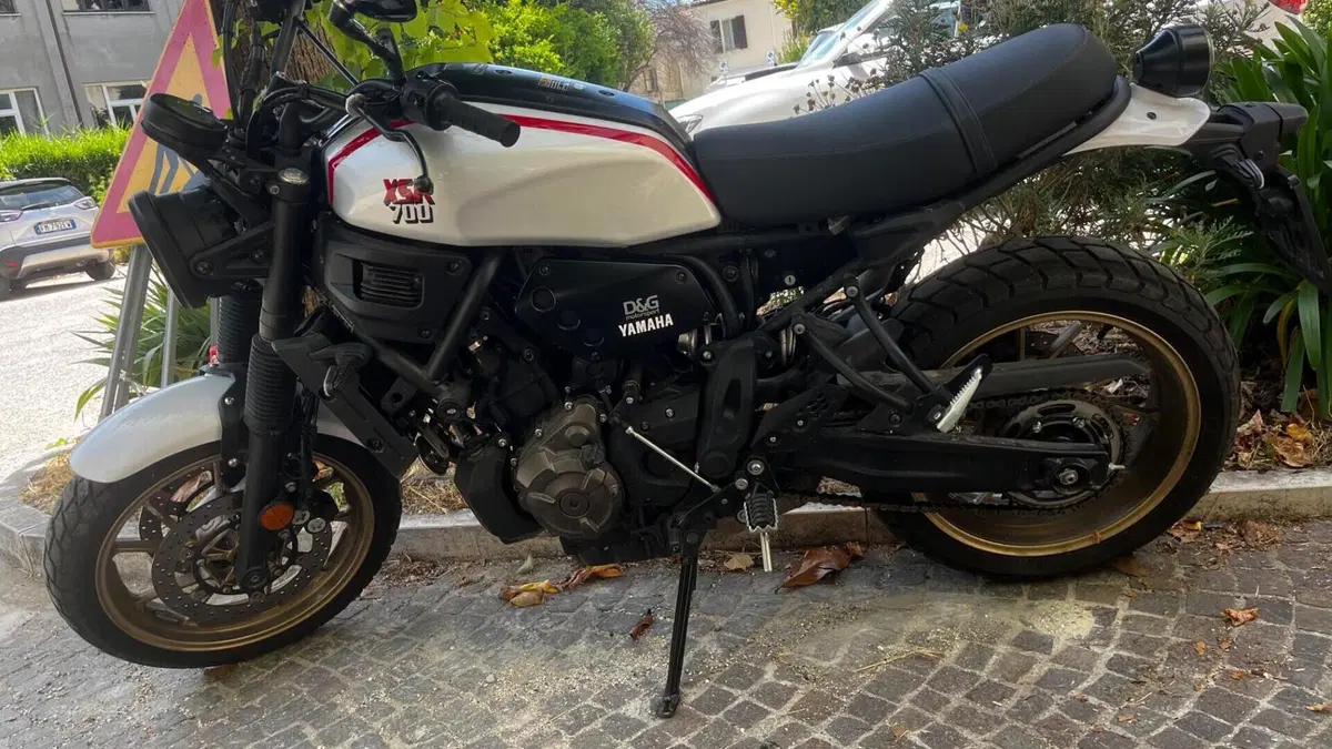 Yamaha XSR 700 XTribute (2022 - 24)  (4)