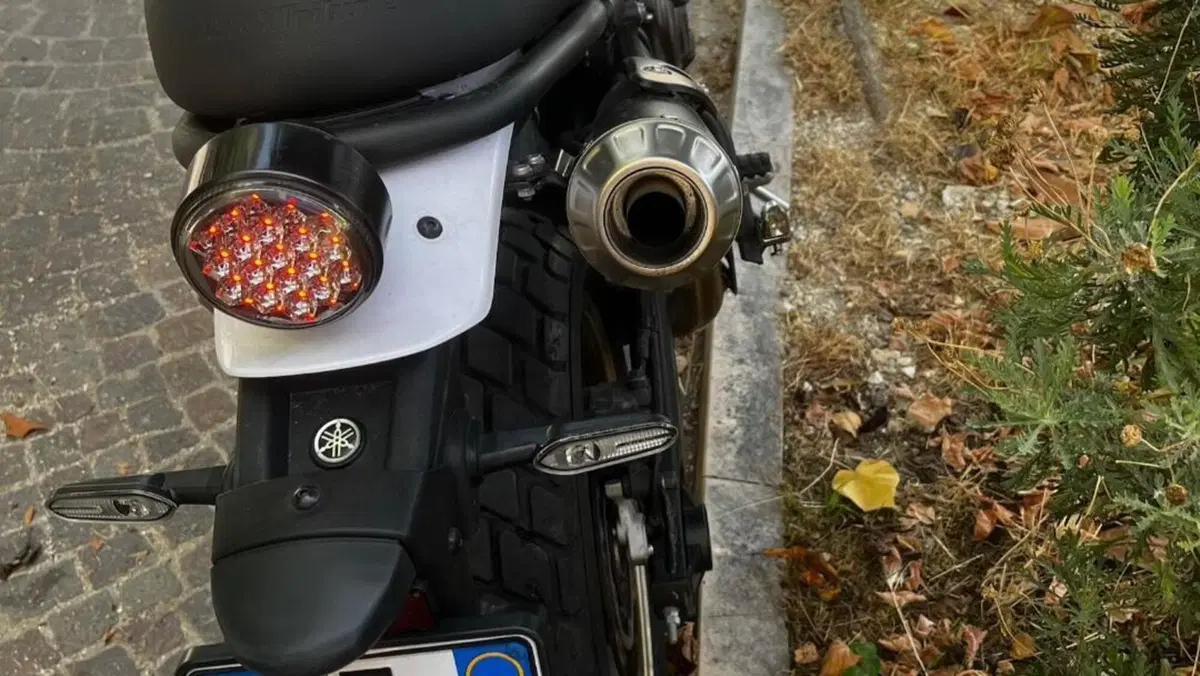 Yamaha XSR 700 XTribute (2022 - 24)  (8)