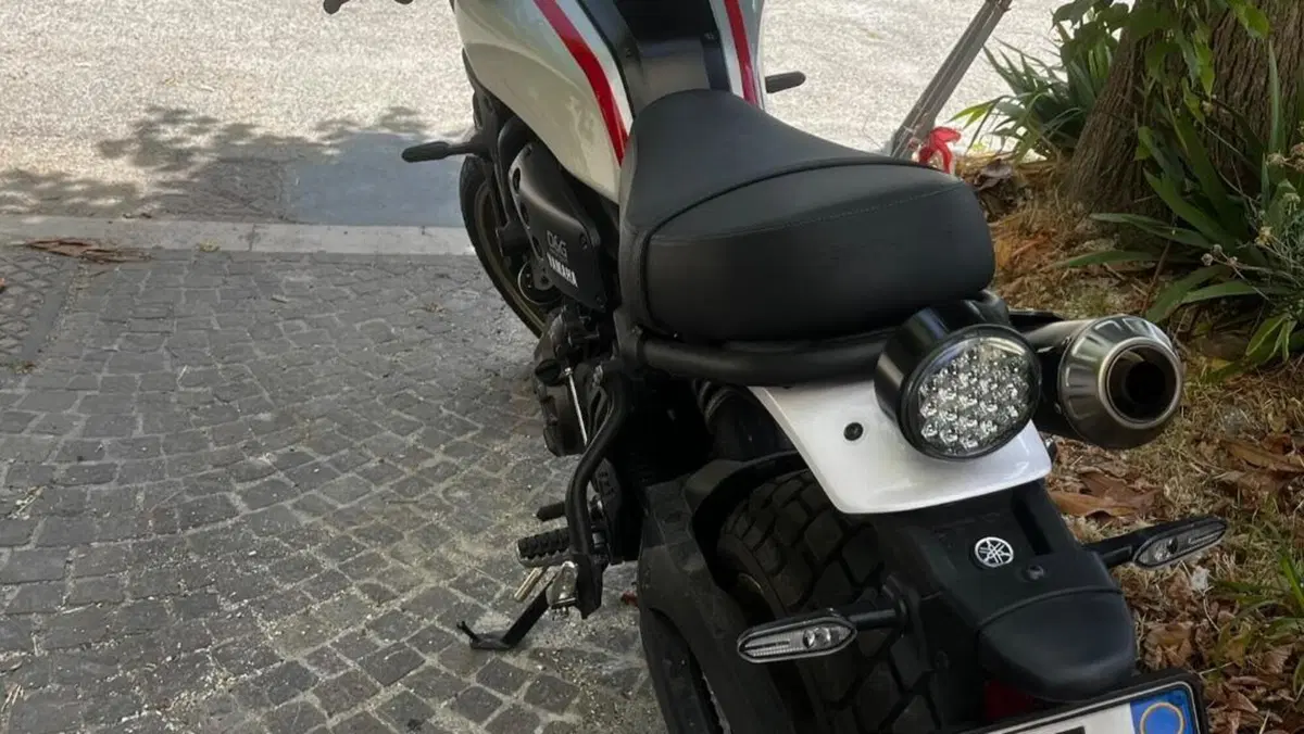 Yamaha XSR 700 XTribute (2022 - 24)  (9)