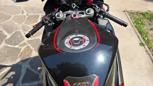 Honda CBR 1000 RR Fireblade (2008 - 11)  (5)