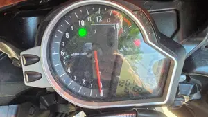 Honda CBR 1000 RR Fireblade (2008 - 11)  (6)