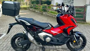 Honda X-ADV 750 DCT (2021 - 24)  (2)