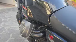 Moto Guzzi V7 Stone Special Edition (2022 - 25)  (4)