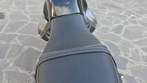 Moto Guzzi V7 Stone Special Edition (2022 - 25)  (5)